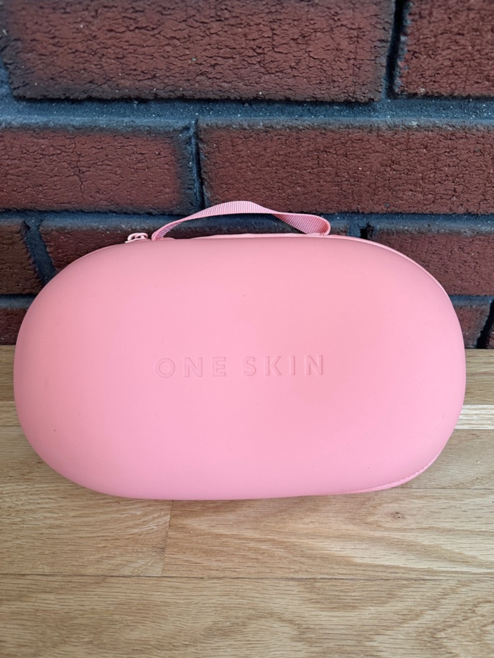 ONE SKIN Pink Travel Case